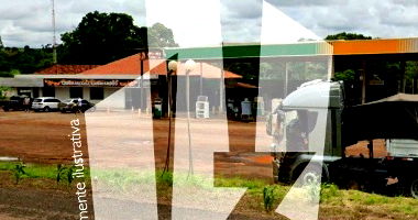 Prédio com Posto de Gasolina e Restaurante em Prata/MG