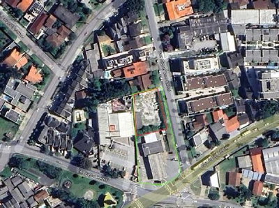 Terreno com 477m² construídos em Curitiba