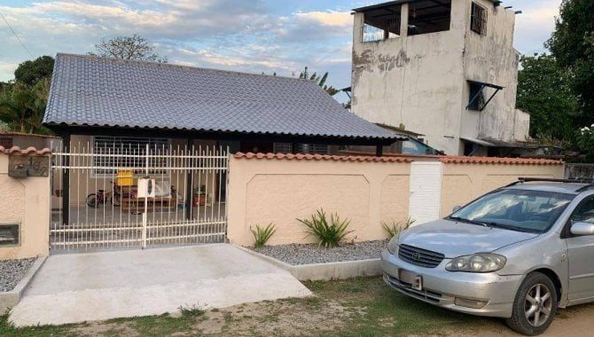 Casa padrão com 2 quartos, 1 banheiro, 91,35m² construída, ocupada