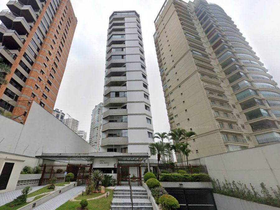 Apartamento Duplex com 439 m² e 5 vagas de garagem