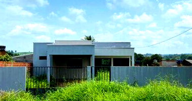 Casa com 2 quartos e 2 banheiros, 108m² construídos