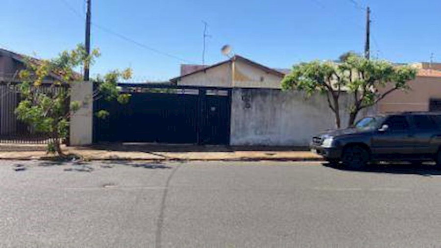 Casa Ocupada com 3 Quartos em São José do Rio Preto/SP