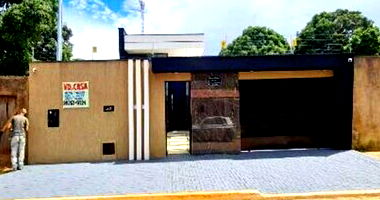 Casa Ocupada - Jardim Barragem I com 187,35m²
