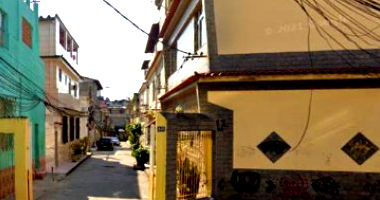 Casa charmosa com terreno foreiro e ótima localização