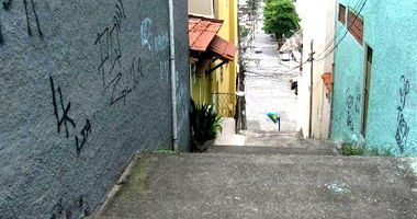 Casa Ocupada com 2 Quartos e 2 Vagas em Praca Seca