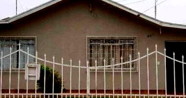 Casa padrão 3 quartos 2 banheiros 1 vaga 39m² construída