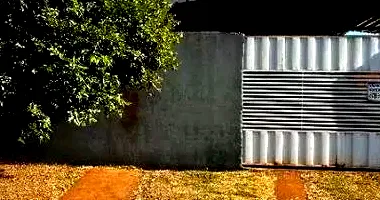 Casa em leilão com 2 quartos e 1 banheiro