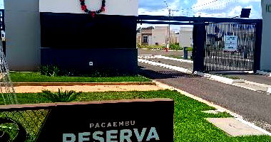 Casa 2 quartos, 1 banheiro, 1 vaga, 47,76m² construída, desocupada