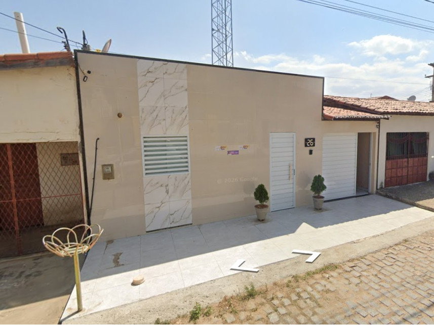 Casa ocupada com 128,16 m² e excelente potencial