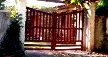 Casa em Leilão com 3 Quartos e Amplo Terreno