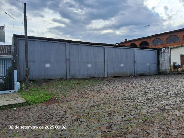 Depósito com 385,61m² em Ed. Cond. Scavol - Oportunidade!