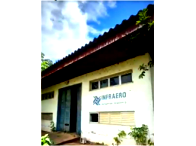 Prédio e casa com 2 salas, terreno 10.000m², desocupado