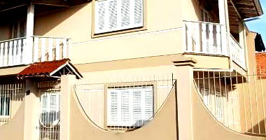 Casa com 153m² de área construída em Canoas/RS