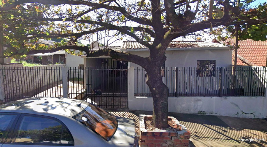 Casa com 300m², 2 quartos, 2 banheiros e garagem em Cambé/PR