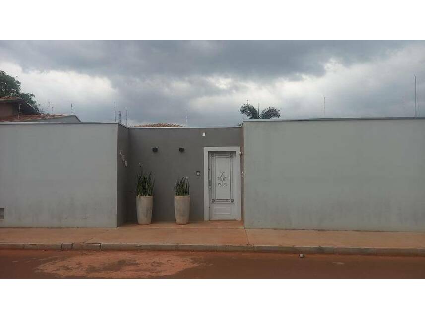 Casa Padrão Ocupada com 720m² de Terreno em Frutal/MG