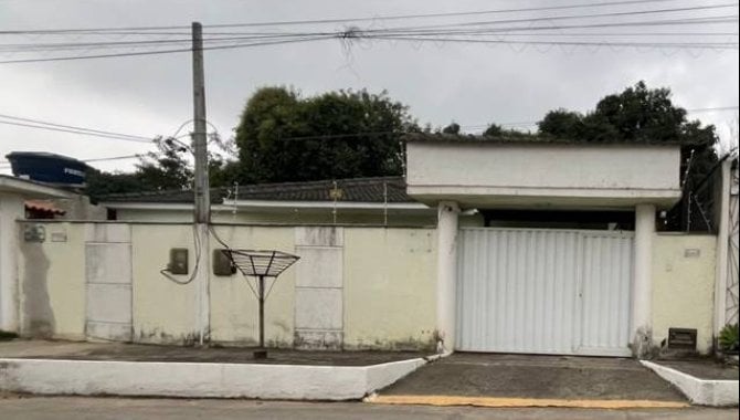 Casa em Condomínio com 2 quartos, 1 banheiro e 1 vaga de garagem