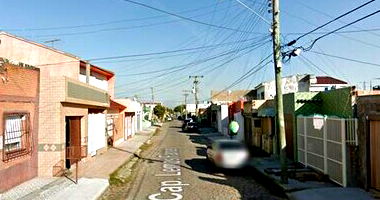 Casa com 100,35m² construídos - Ocupada