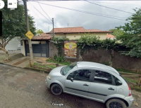Casa com 3 quartos, 3 banheiros, garagem e edícula, 500m²
