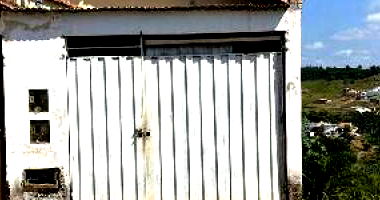 Casa com 2 quartos, 1 vaga, 54.9m²