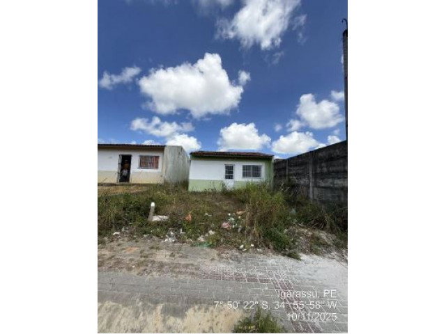 Casa com 46,3m² e terreno de 144m² em Igarassu/PE