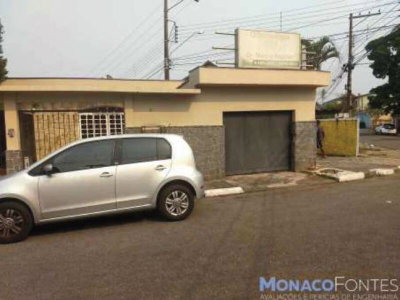 Terreno com 2 Benfeitorias, 300m², 3 Quartos, 2 Banheiros