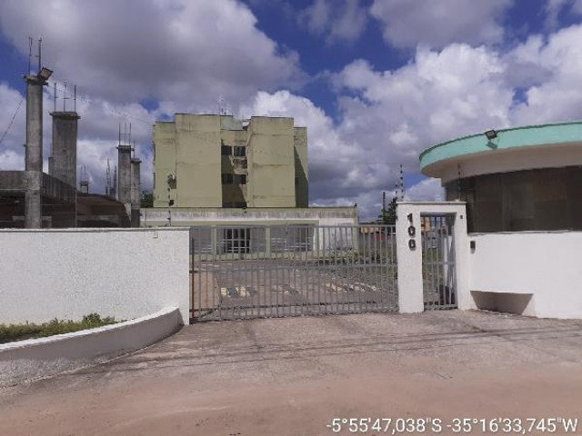 Apartamento com 2 quartos em Parnamirim/RN