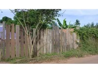 Casa padrão com 67m² construídos, 3 quartos, 1 banheiro e 1 vaga