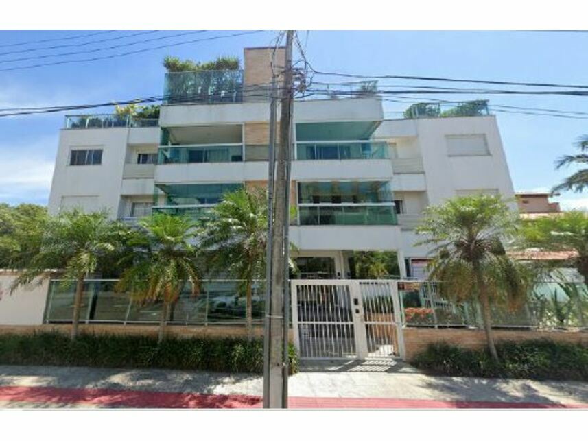 Apartamento 302 com 2 Vagas e Depósito em Campeche