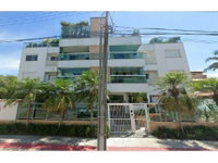 Apartamento 302 com 2 Vagas e Depósito em Campeche