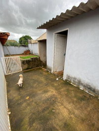 Casa com 3 quartos, 2 banheiros, 432m² terreno e 156m² construída, ocupada