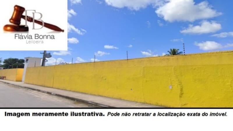 Lote em Venda Direta com Benfeitorias em Maceió/AL