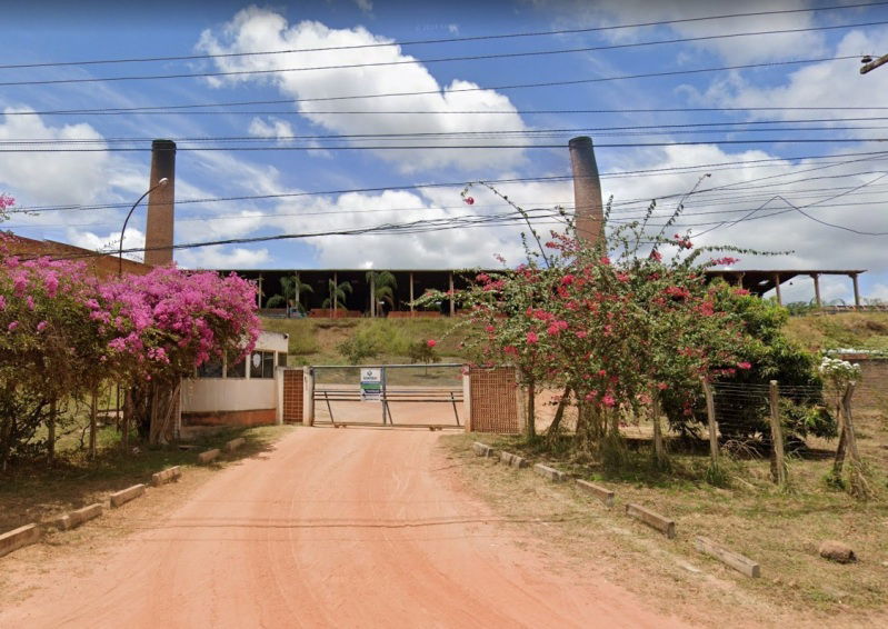 Prédio Industrial com 2 Pavimentos, 2 Suítes e Ampla Área Construída