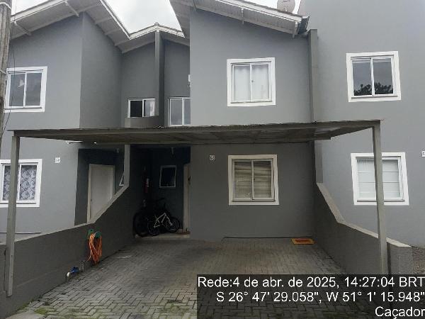 Casa com 2 quartos, 2 banheiros, 2 vagas e 58,74m² área total