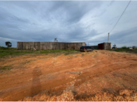 Terreno com barracão em construção, 2100m², desmembrável