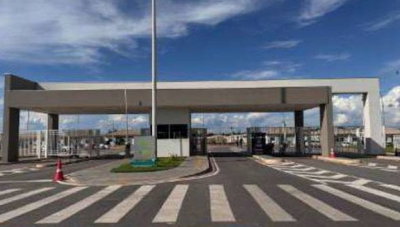Casa em Condomínio com 3 Quartos e 2 Vagas