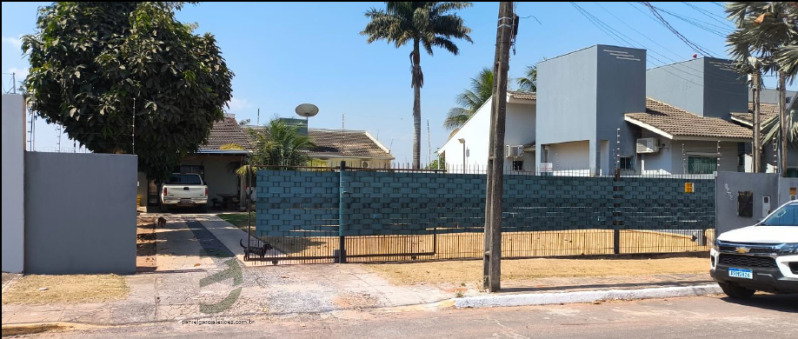 Casa com 3 quartos, 2 banheiros e piscina em Sorriso