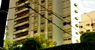 Apartamento com 4 vagas, 362.94m² útil, ocupado