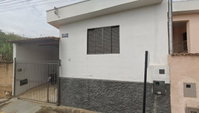 Casa 68m² em terreno de 240m² -