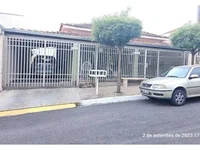 Casa em Leilão com 153m² Construída e 270m² de Terreno