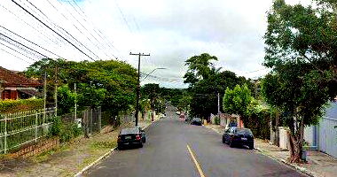 Casa 148m² em Terreno de 325m² na Rua Irmão Inocêncio Luiz