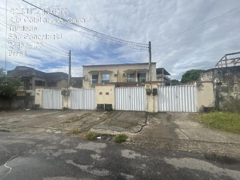 Casa em São Gonçalo com 2 quartos e 65m²