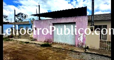 Casa 2 quartos, 1 banheiro, 58,74m² construída, 1 vaga