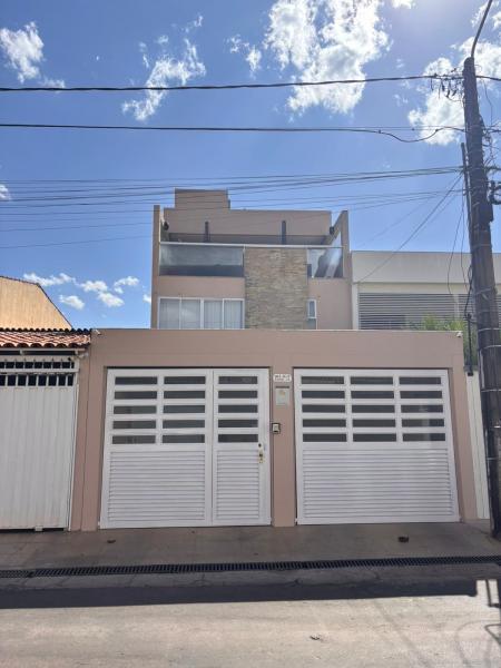 Imóvel de 3 Pavimentos com 3 Quartos em Brasília