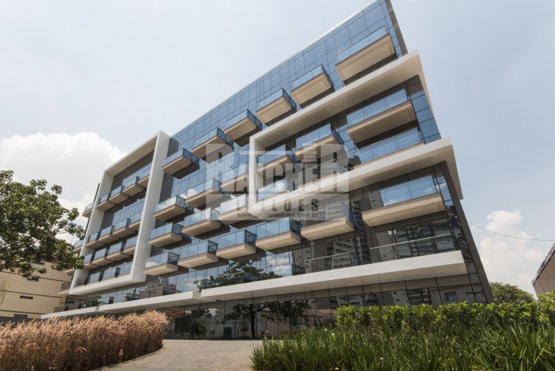 Conjunto Comercial com 1 Vaga em Alto de Pinheiros, São Paulo