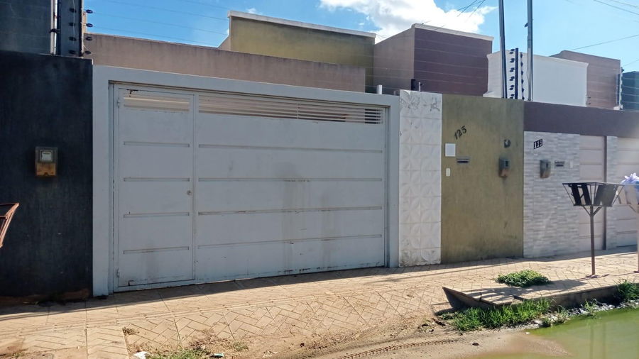 Casa Ocupada em Dom Avelar, 133m² - Oportunidade em Petrolina