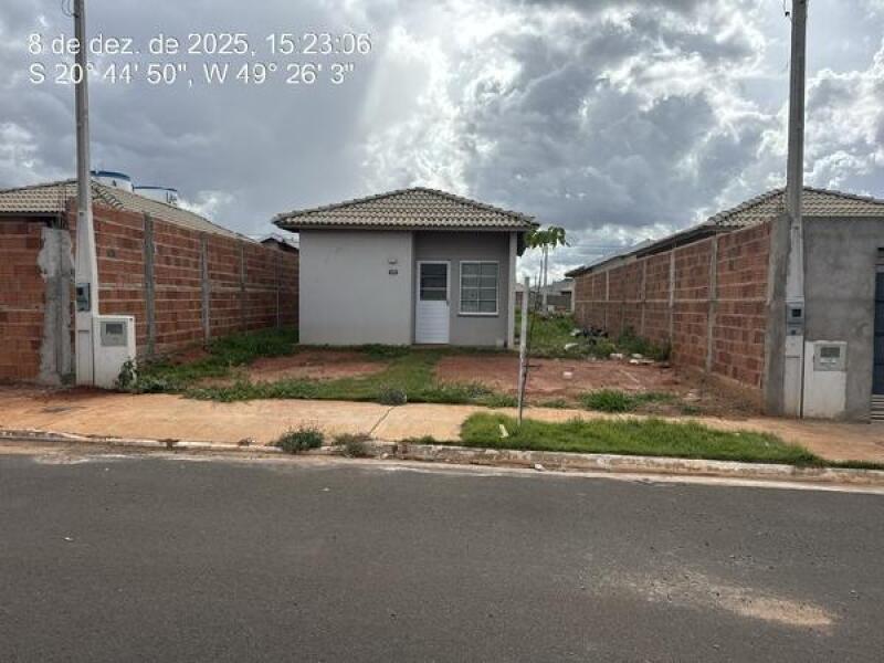 Prédio com 2 quartos, 1 banheiro e 43,85 m²