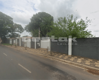 Chácara com 1.290m² de área total e infraestrutura de lazer