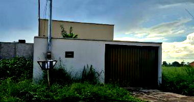 Casa 2 quartos, 1 banheiro, 1 vaga, 76,85m² construída, terreno 300m²