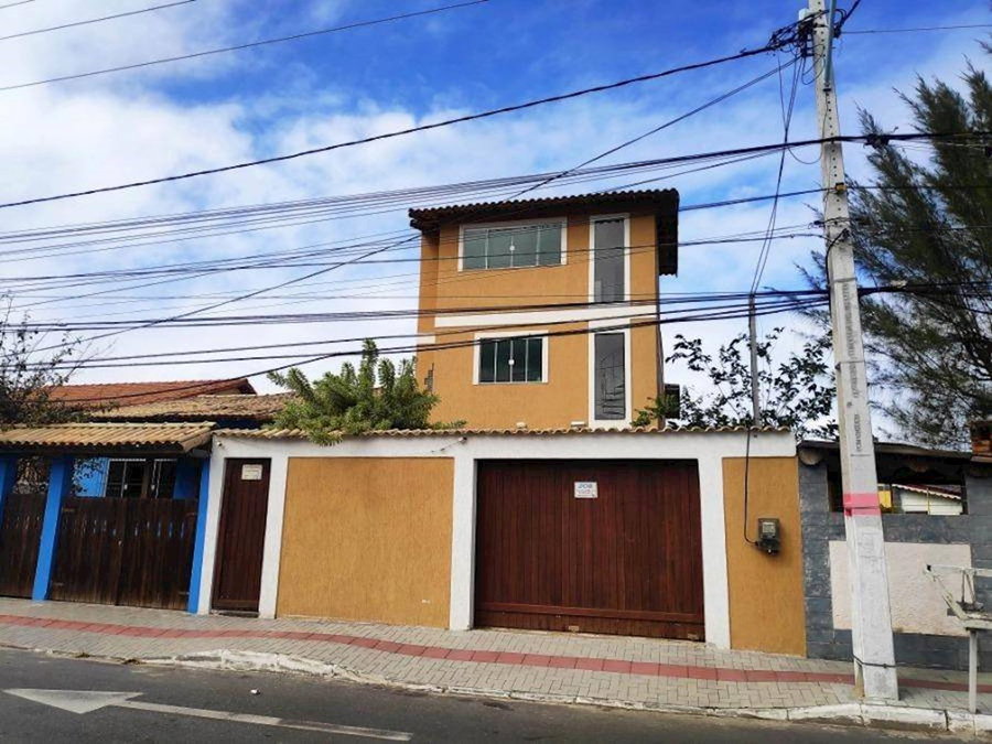 Casa com 3 quartos, 3 banheiros e 1 vaga de garagem