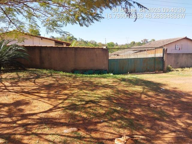Casa com 3 quartos, 2 banheiros, 1 vaga, 120m², ocupada